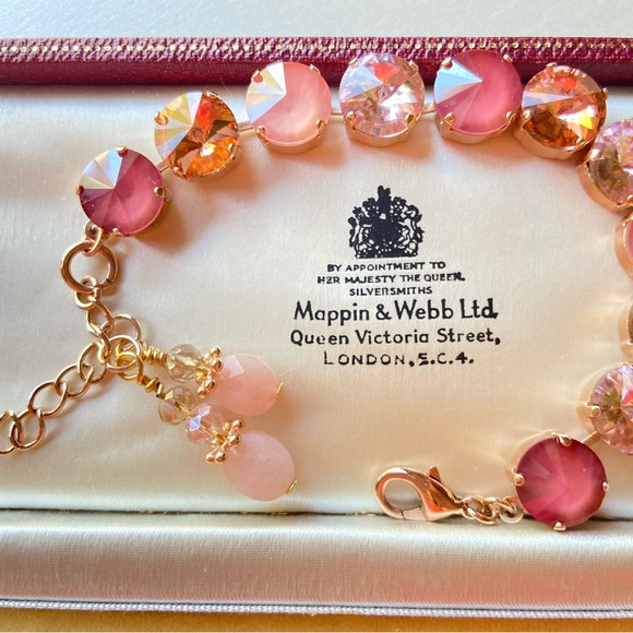 Gorgeous Rose Gold 8 inch Bracelet with 12mm Rivolis in all shades of Rose Gold! - Picture 3 of 4